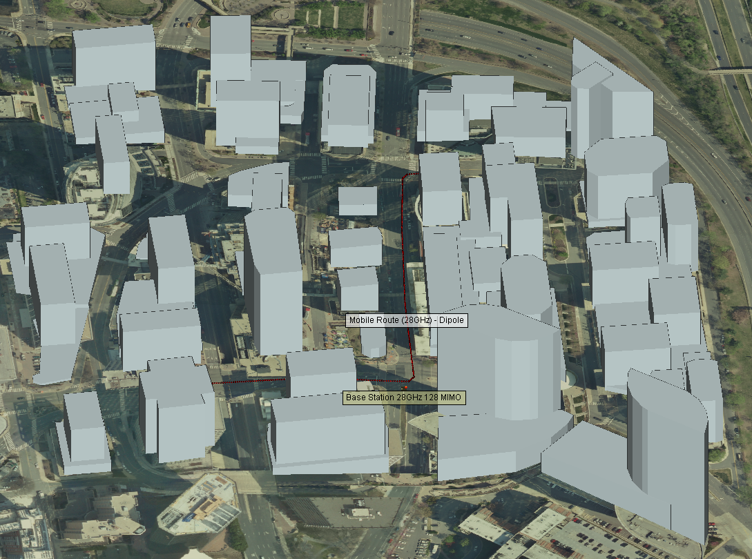 Abbildung 2: Das Massive MIMO-Array mit 128 Elementen befindet sich an einem Sendepunkt mehrere Meter über dem Boden mit einem beweglichen Sendegerät im Stadtzentrum.